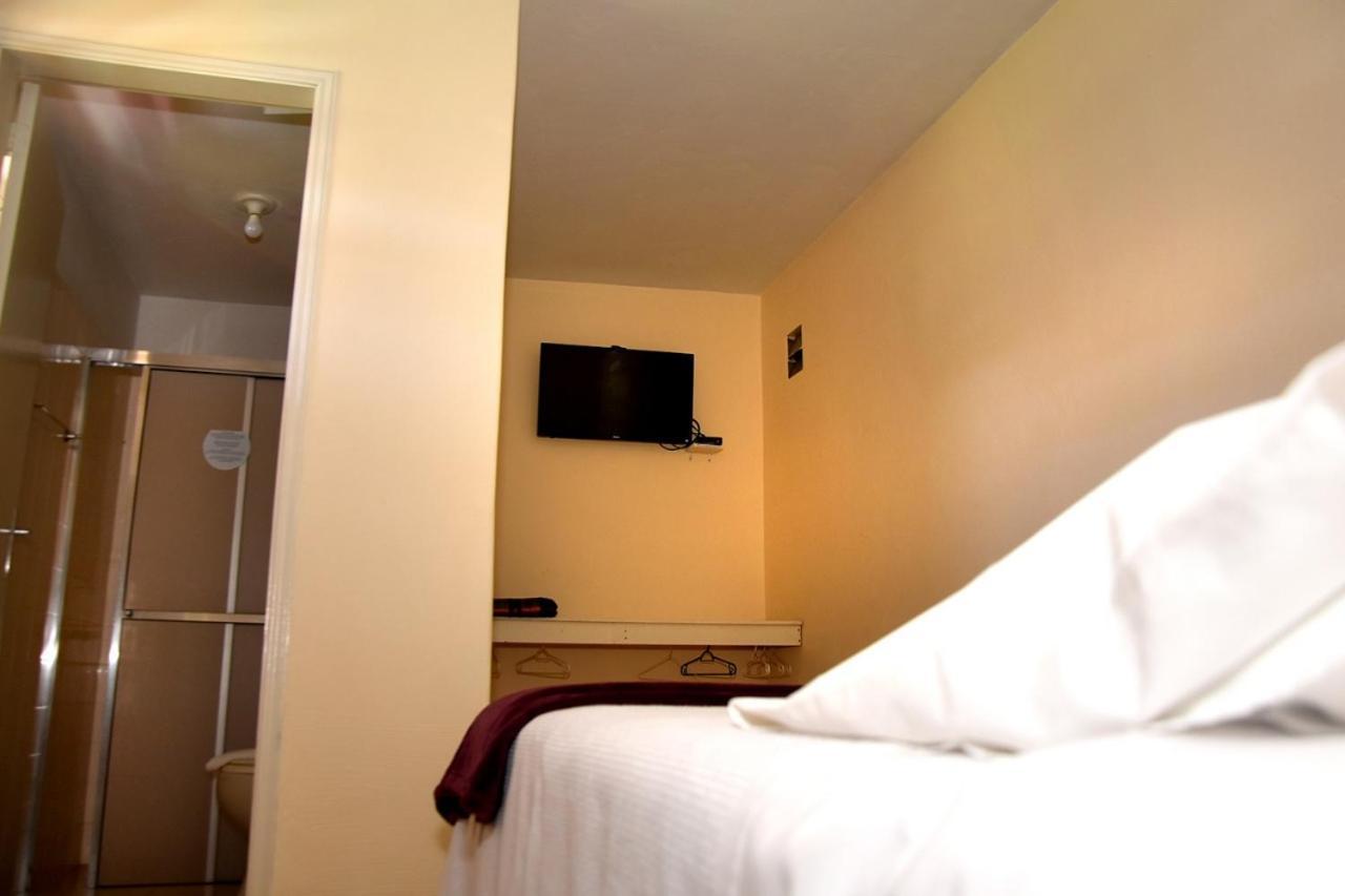 Hotel Caminito Santo Antônio do Pinhal Habitación foto